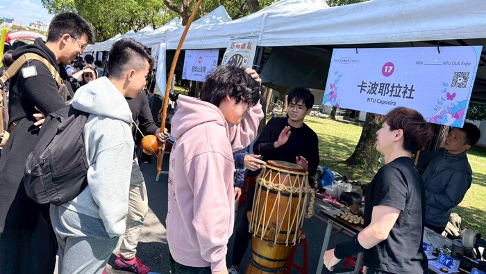 114學年台大杜鵑花節圖片