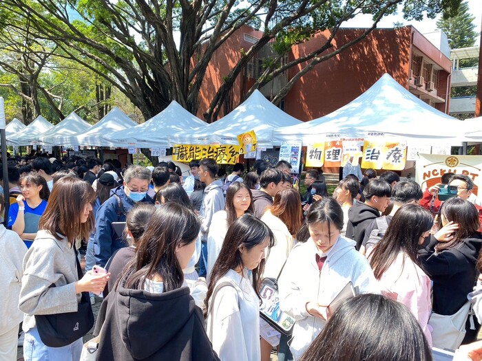 成大與臺大大學科系博覽會參訪圓滿完成