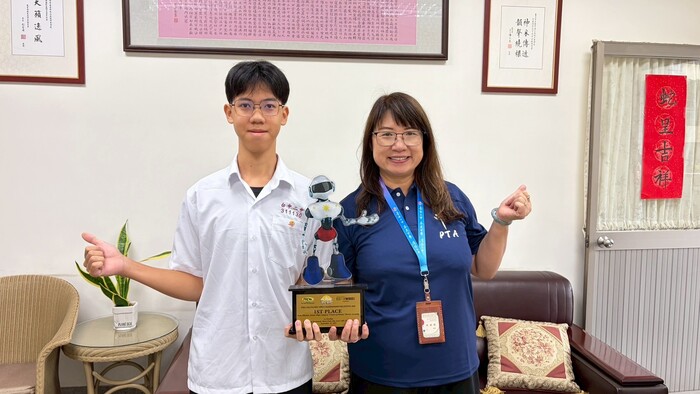 校長頒獎圖片