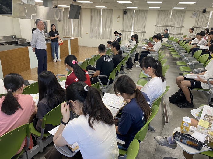 112年分科衝刺,師生為考生加油圖片