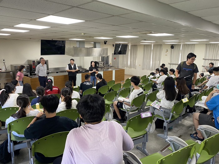 112年分科衝刺,師生為考生加油圖片